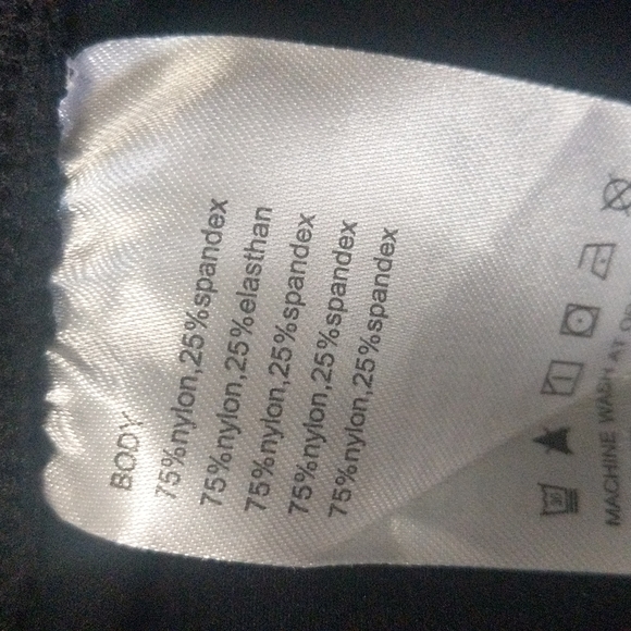 Women's Waistband Pocket Leggings - Picture 8 of 9